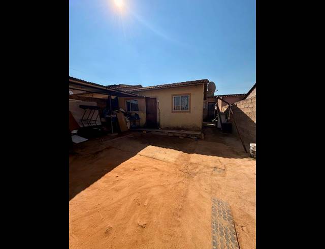 5 BEDROOM HOUSE FOR SALE IN OLIEVENHOUTBOSCH